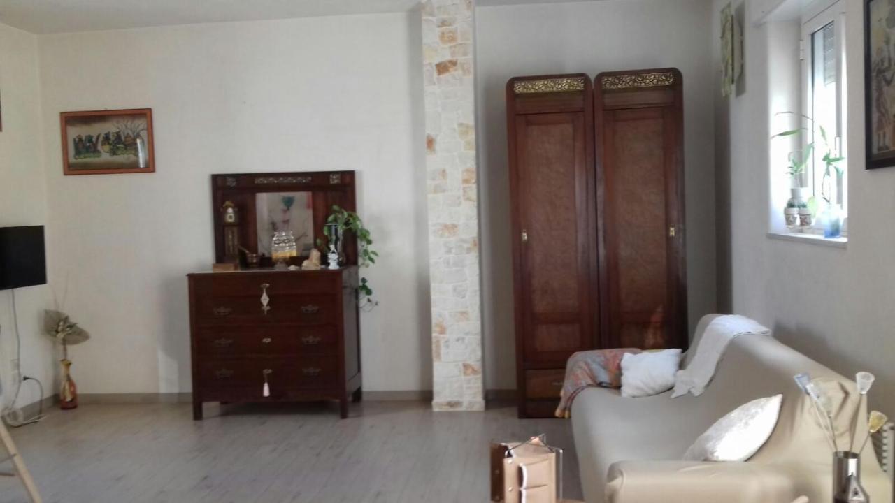 Casa Loredana Конверсано Екстериор снимка
