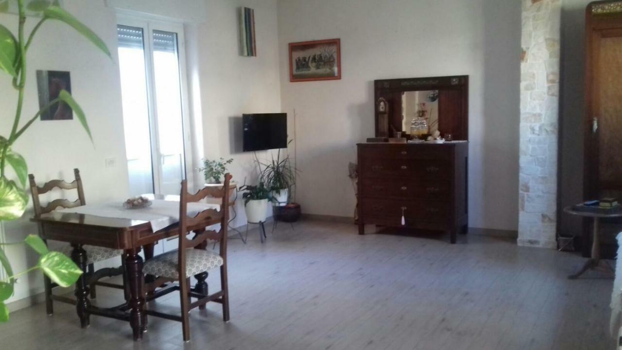 Casa Loredana Конверсано Екстериор снимка
